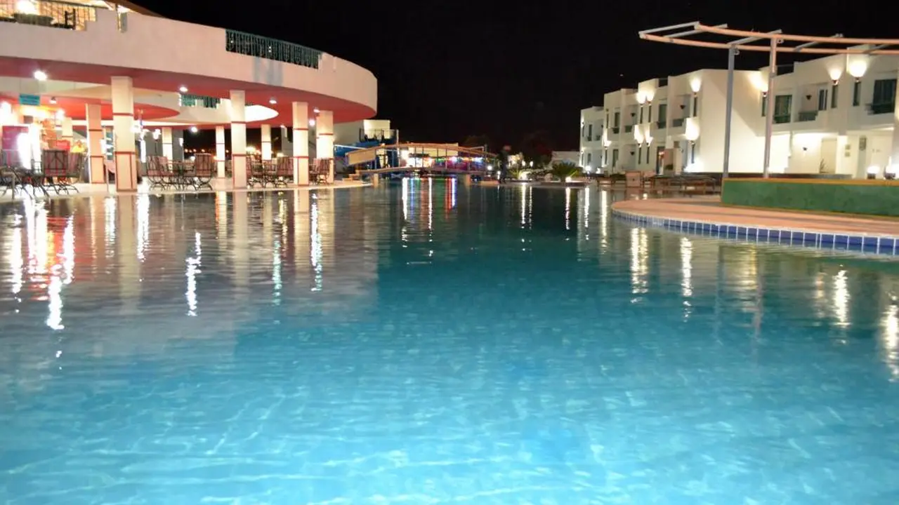 الفندق شرم هوليداى - شرم الشيخ